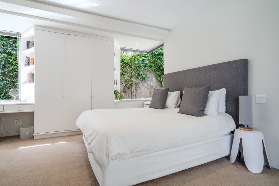 8 Bedroom Property for Sale in Camps Bay Western Cape